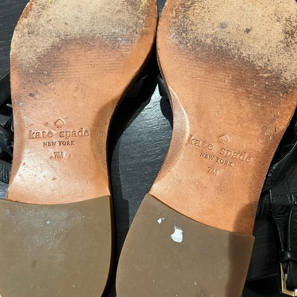 Kate Spade black leather sandals with gold buckle and tassle detailing size 7 - Picture 5 of 6